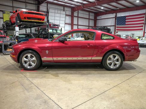 Used 2007 Ford Mustang Coupe RWD image 4