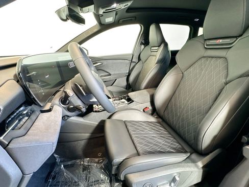 New 2025 Audi SQ6 e-tron Prestige image 17