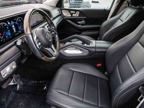 Used 2023 Mercedes-Benz GLS 450 4MATIC image 19