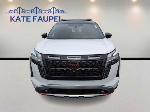 Used 2026 Nissan Pathfinder Rock Creek w/ Rock Creek Premium Package AWD/4WD image 2