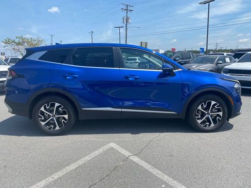 Certified 2023 Kia Sportage EX FWD image 8