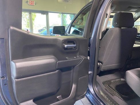 Used 2020 Chevrolet Silverado 1500 Custom w/ Custom Value Package image 13
