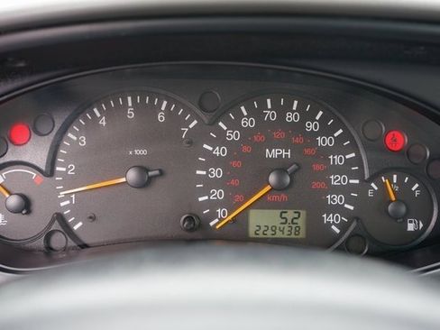 Used 2002 Ford Focus ZX5 Hatchback image 14