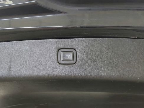 Used 2025 Chevrolet Blazer RS image 36