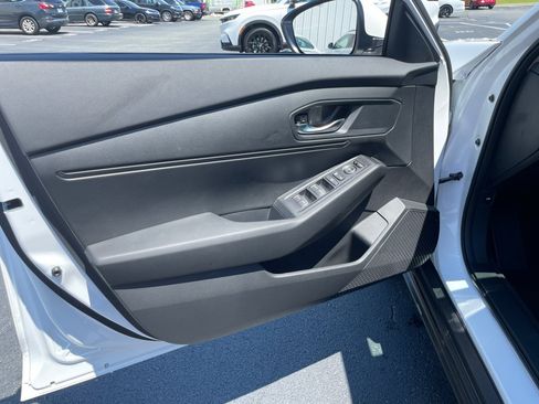 Certified 2023 Honda Accord LX image 32