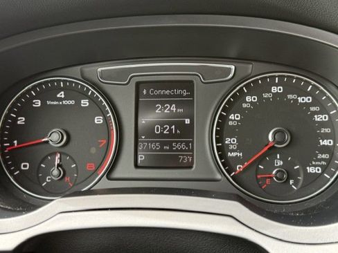 Used 2018 Audi Q3 2.0T Premium w/ Convenience Package FWD image 10