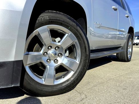 Used 2019 Chevrolet Tahoe LT image 2