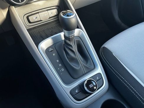 Certified 2026 Hyundai Venue SEL image 21