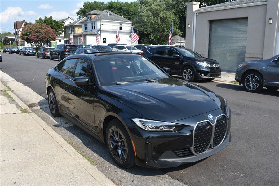 Used 2023 BMW i4 eDrive35 w/ Premium Package RWD image 4