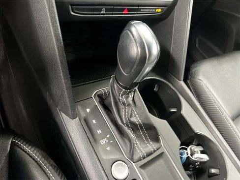 Used 2021 Volkswagen Atlas Cross Sport SE image 16