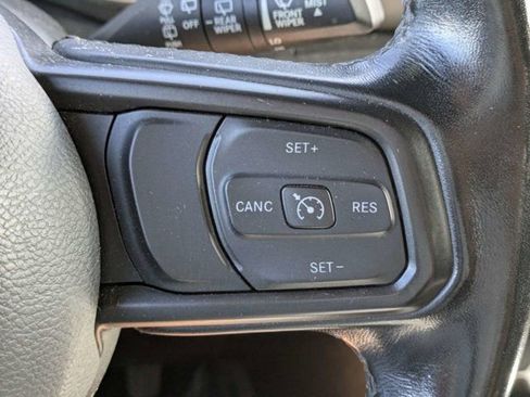 Used 2020 Jeep Wrangler Sport AWD/4WD image 29