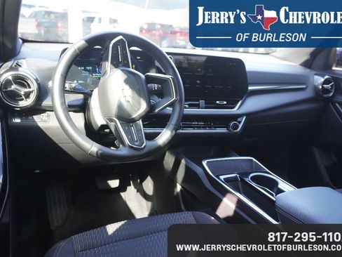 Used 2025 Chevrolet Equinox LT image 7