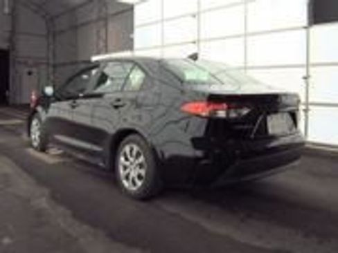 Used 2025 Toyota Corolla LE image 6