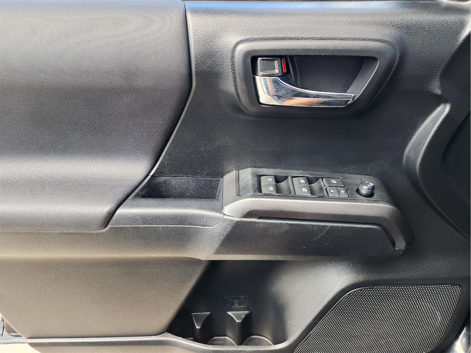Used 2019 Toyota Tacoma TRD Sport RWD image 22