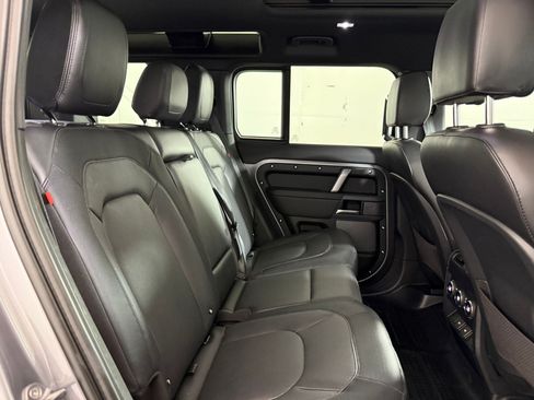 Used 2024 Land Rover Defender 110 X-Dynamic SE AWD/4WD image 29