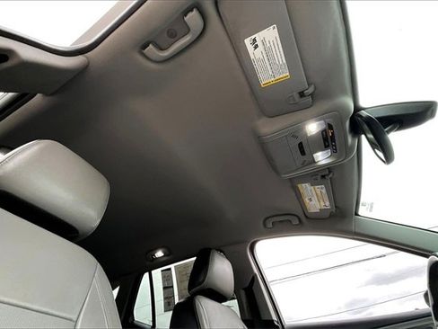 Used 2019 GMC Terrain SLT w/ Preferred Package image 24