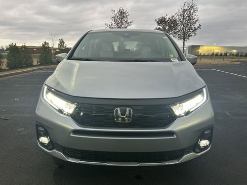 New 2026 Honda Odyssey Elite image 3