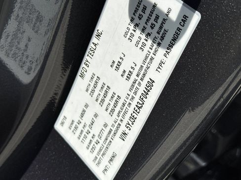Used 2018 Tesla Model 3 Long Range RWD image 23