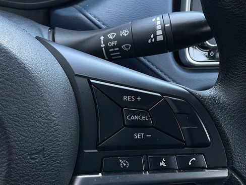 Used 2025 Nissan Versa SV image 23