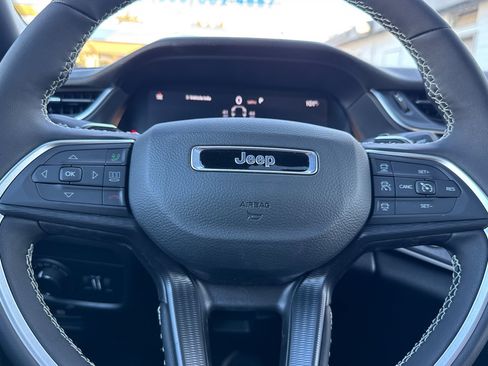 New 2025 Jeep Grand Cherokee L Altitude image 21