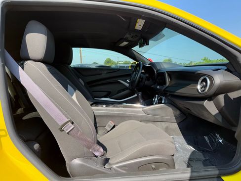 Used 2017 Chevrolet Camaro SS image 31