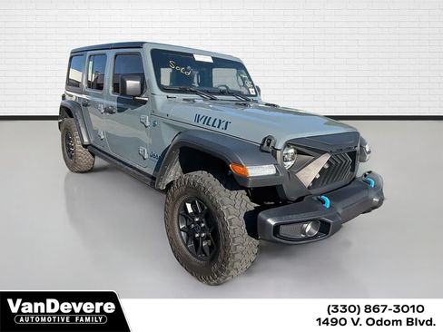 Used 2024 Jeep Wrangler Unlimited AWD/4WD image 1