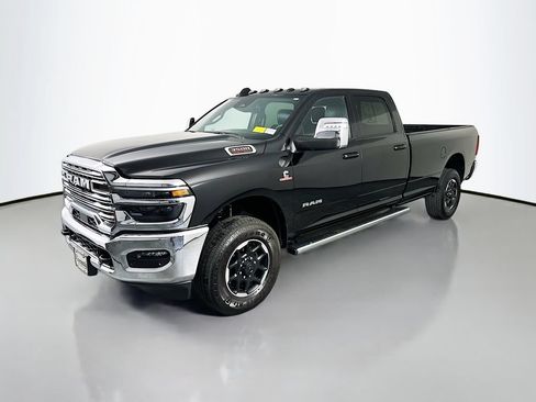 Used 2025 RAM 3500 Laramie AWD/4WD image 3