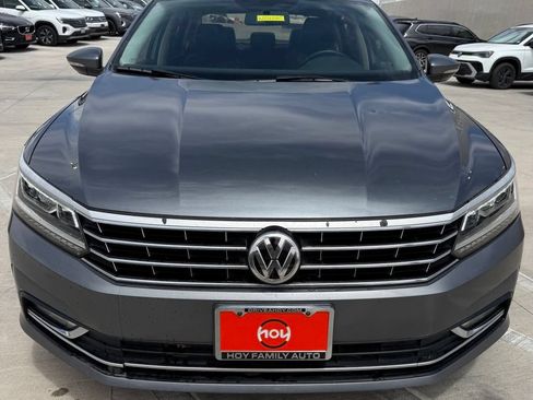 Used 2017 Volkswagen Passat 1.8T SE FWD image 3