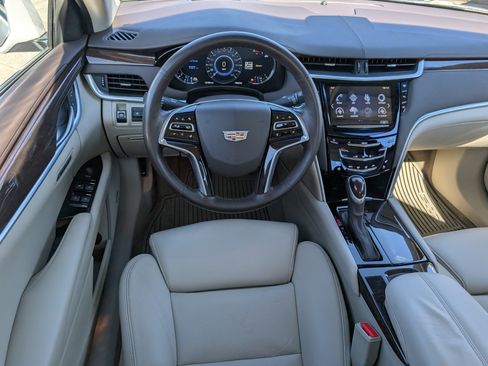 Used 2016 Cadillac XTS Premium image 8