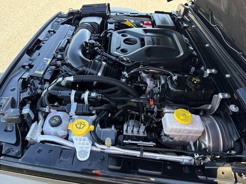 Used 2025 Jeep Wrangler Unlimited Rubicon w/ Technology Group image 44