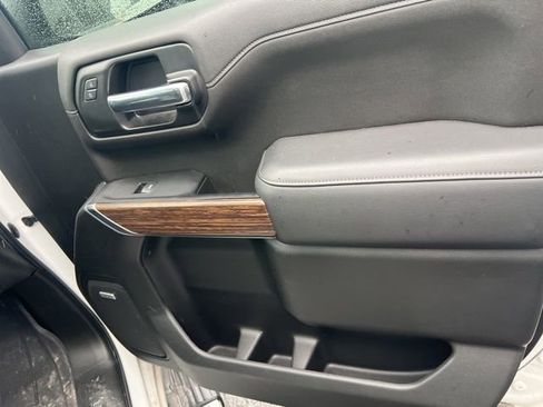 Used 2022 Chevrolet Silverado 1500 High Country w/ Technology Package AWD/4WD image 23