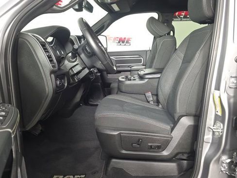 Used 2024 RAM 2500 Big Horn w/ Sport Appearance Package image 25