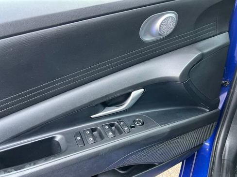 Used 2022 Hyundai Elantra SEL w/ Cargo Package image 31