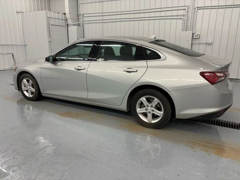 Used 2022 Chevrolet Malibu LT FWD image 3