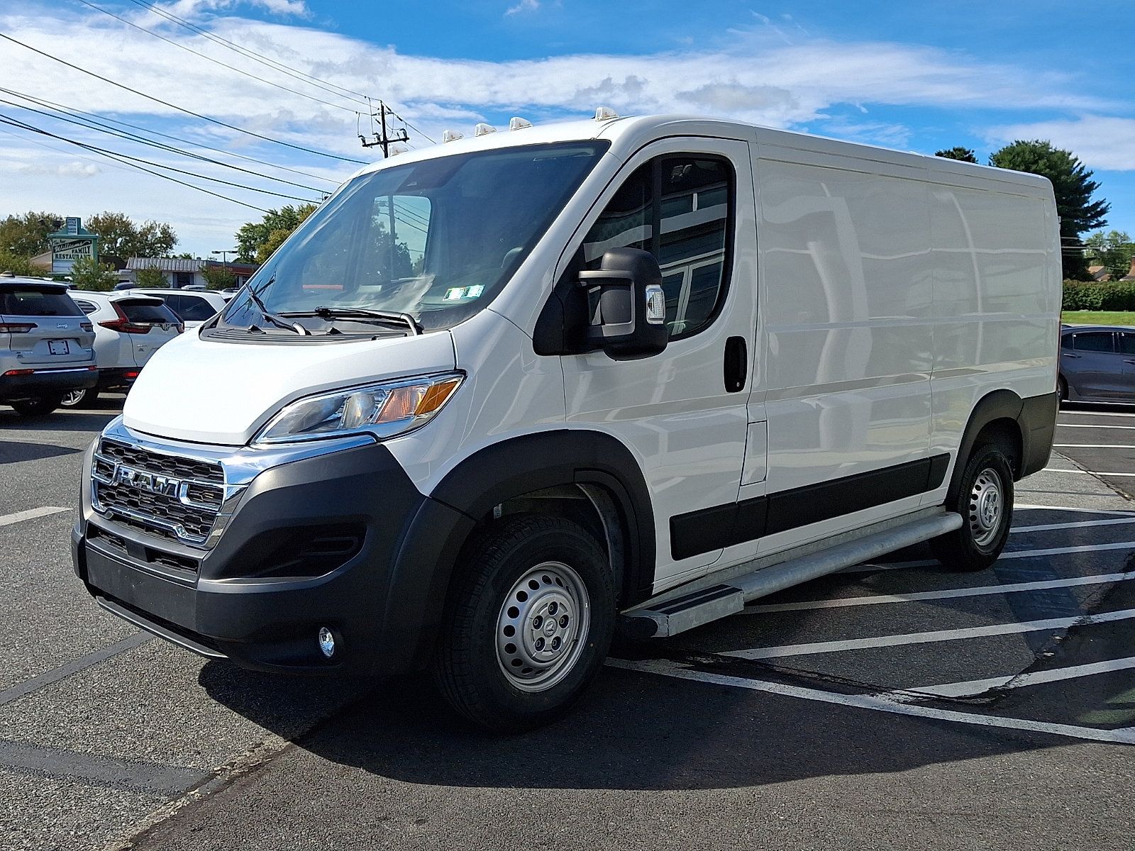Used 2025 RAM ProMaster 2500 w/ U-Haul Equipment Group FWD image 3