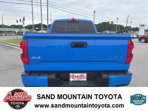Used 2021 Toyota Tundra Limited w/ Limited Premium Package AWD/4WD image 4