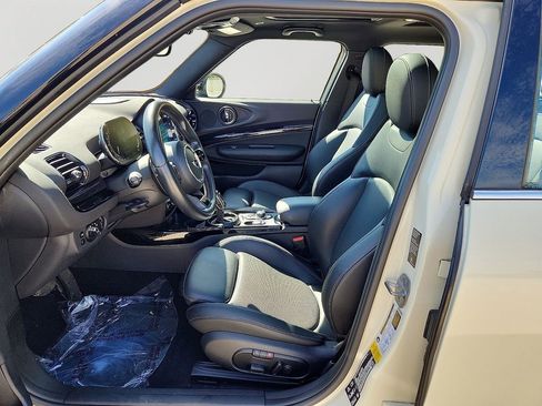 Used 2022 MINI Cooper Clubman S w/ Premium Package image 14