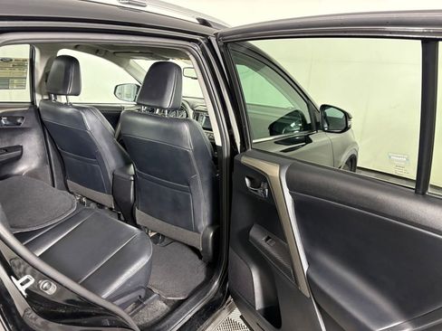 Used 2015 Toyota RAV4 Limited image 31
