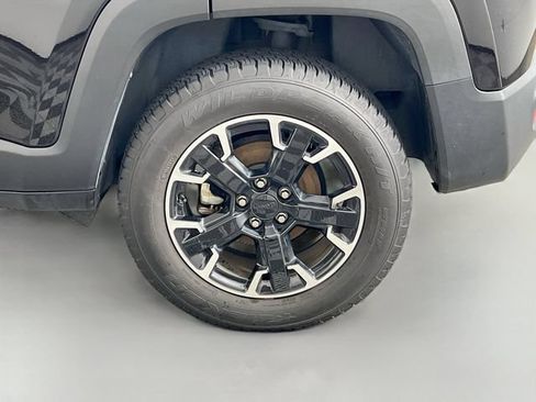 Used 2023 Jeep Renegade Trailhawk AWD/4WD image 34
