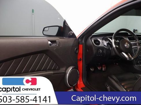 Used 2012 Ford Mustang GT Premium w/ Comfort Pkg RWD image 10