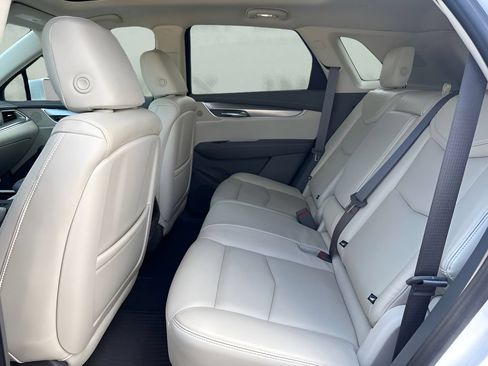Used 2018 Cadillac XT5 Premium Luxury FWD image 13