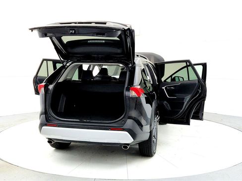 Used 2024 Toyota RAV4 Adventure image 11