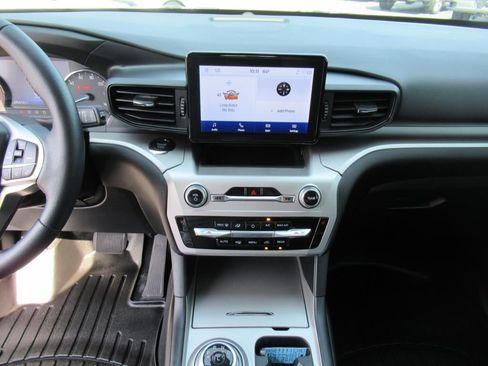 Used 2022 Ford Explorer XLT w/ Class IV Trailer Tow Package image 21