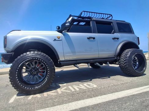 Used 2024 Ford Bronco Badlands AWD/4WD image 2