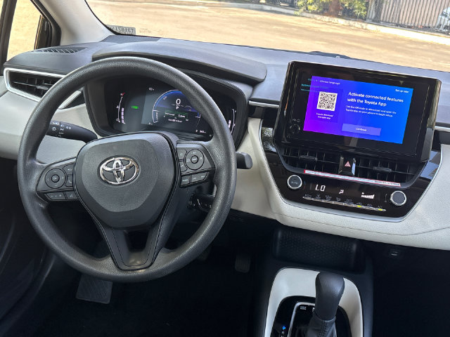 Certified 2026 Toyota Corolla LE FWD image 18