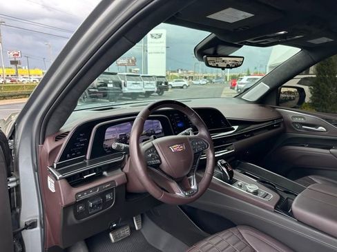 Used 2023 Cadillac Escalade V w/ Heavy-Duty Trailer Package AWD/4WD image 13