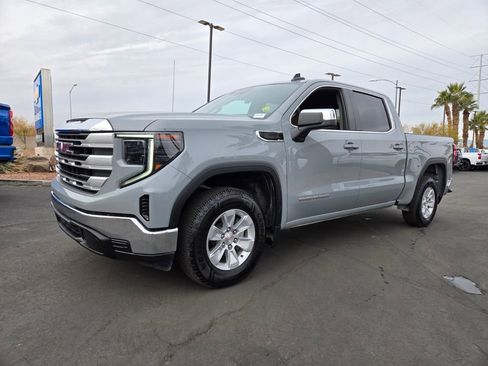 Used 2024 GMC Sierra 1500 SLE image 2