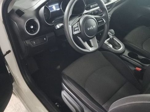 Used 2024 Kia Forte LXS FWD image 6
