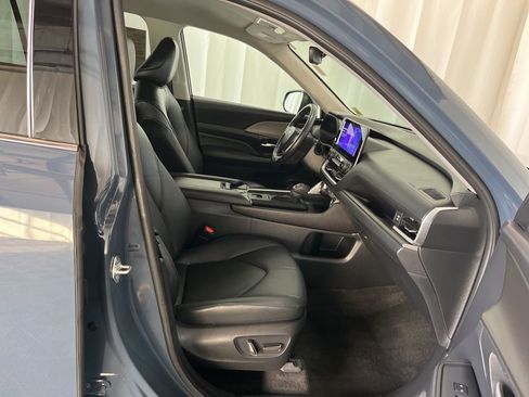 Used 2024 Toyota Grand Highlander AWD image 20