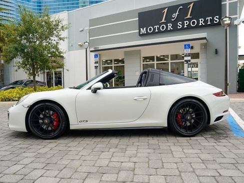 Used 2018 Porsche 911 Targa 4 GTS AWD/4WD image 15